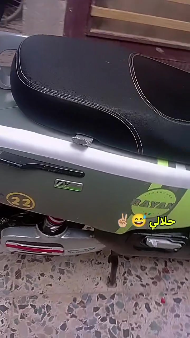 السلام عليكم 
دراجه شحن موديل 2024/7 طالعه من المعرض ب2025/1✅ مواصفات فول. حجم . 10-300نضام 3 سرع عدد البطاريات (6)23HA12V صندوق خزن كبير لايت عالي وقوي ✅ السرعه الفعليه 51km عجلات جوبلس ✅ ستاند جانبي حجم الملف 1200W حقيقي ✅ المسافه المقطوعه 50km ✅شاشه ديجتل ذكيه. نضام الدراجه اوربي بلكامل✅
بصمه تشغيل عن بعد. صناعه راقيه ✅المكان كربلاء حي العسكري 
السعر الانتصال عل هاذه الرقم
👈🏻***********.

