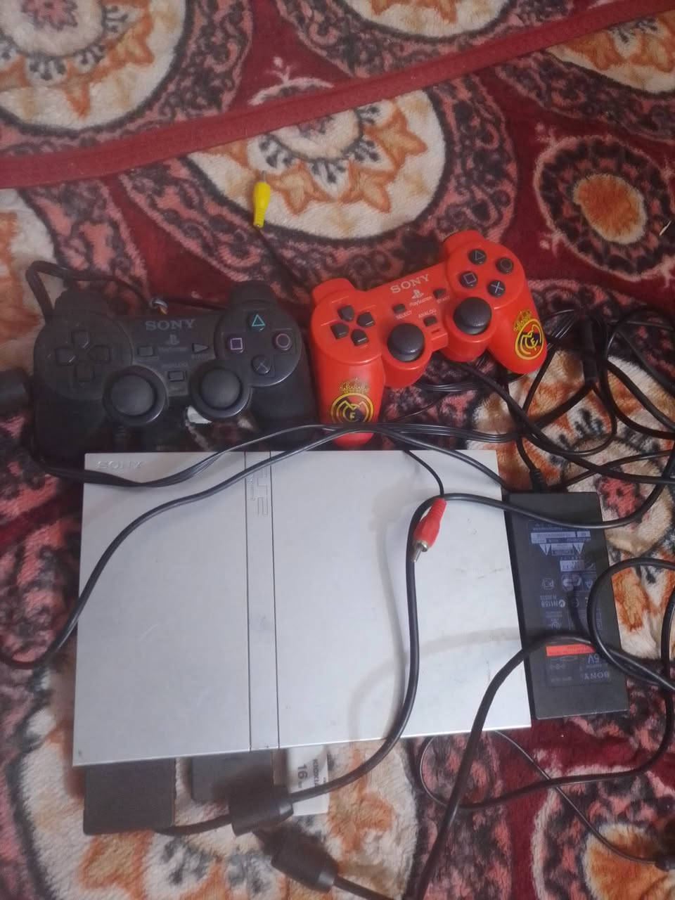 بلي 2 سلم نضيف للبيع
بيه مشكله فقط كارت ميموري سعره 5 الف ويشتغل طبيعي الجهاز كامل ونضيف بيه قائمتين العاب من ضمنهن العاب قديمه ولعبه ساندرياس سعره 25 قفل قفل مكاني كوت استفسار اكثر خاص


**إذا كنت صاحب هذا الإعلان وتريد حذفه لأي سبب، رجاءا أرسل رسالة إلى الدعم الفني**