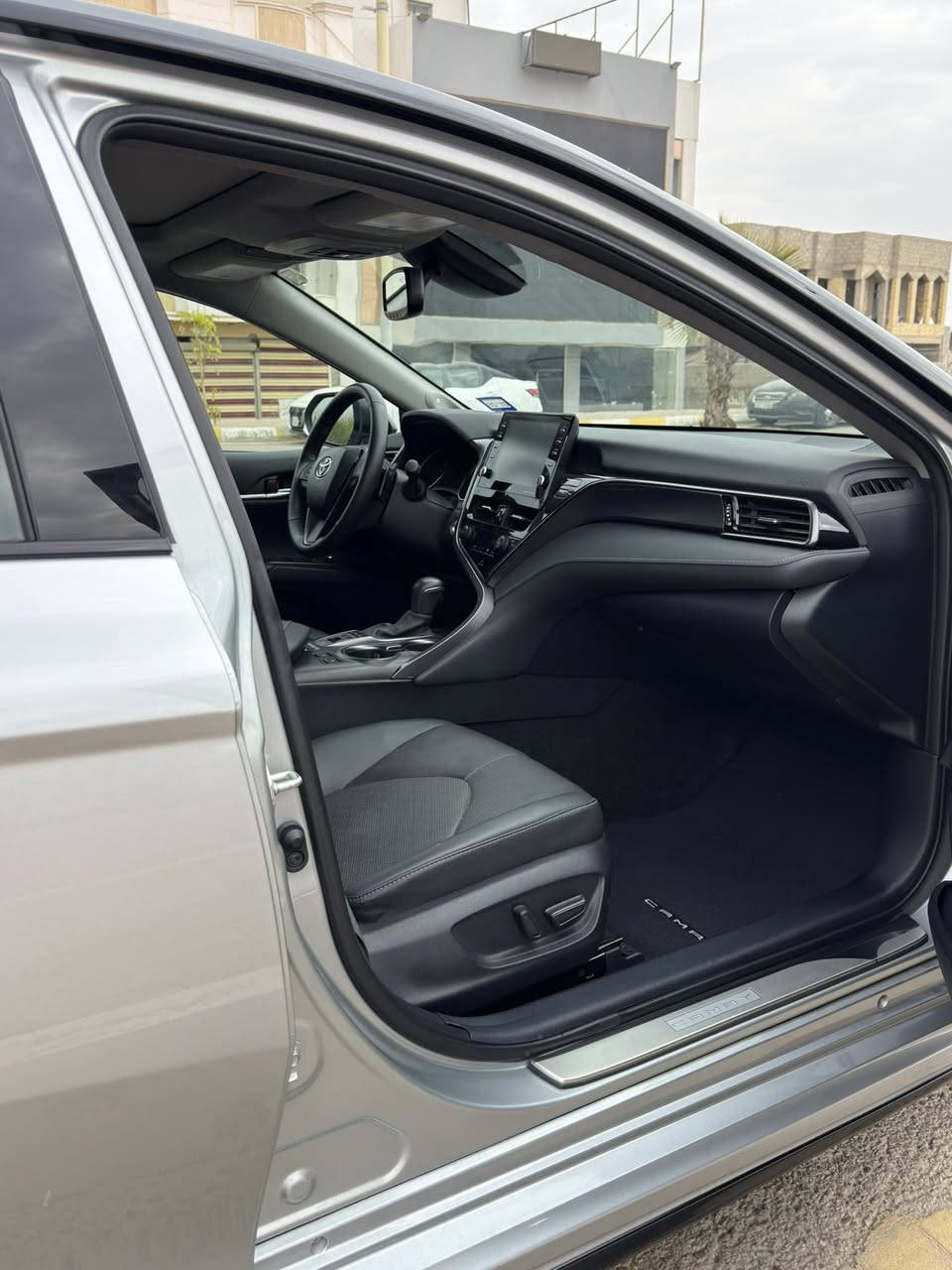 Toyota Camry XSE V6 2024
أعلى فئه ماشية 19M
السيارة جديدة بمعنى الكلمة 
مواصفات السياره
بانوراما + تووو كلر بلاد شركه
بصمه  دخول ذكي
انارة محيطية عند الاقتراب من السيارة 
رادات 360 / حساسات 360
كاميرات 360 محيطه / نقاط عمياء جانبيه
توقف ذاتي امامي خلفي / قياده ذاتيه /  تحديد مسار
اشاير بالمرايا الجانبيه
سماعات jbl / داتا شو
كشنات الاماميه كهرباء  تدفئه وتبريد
تدفئة المرايات الجانبية 
قطعتين تبريد امامي خلفي من
شحن لاسلكي /  شفتات ستيرن
سايد بريك كهرباء / نظام اوتو هولد
انظمة قياده    Eco _ Normal _ sport
نظام ابل كار بلي
لايتات اماميه خلفيه ليد نظام Active 
ضرر السيارة صبغ قطعة واحده اقل من نصف جاملغ خلفي + باب خلف السائق بيه شوية بارد ايرباك بردة فقط مبدل في الشركة 
رقم الشاصي 4T1KZ1AKXRU095351

للاستفسار واتساب 
***********
