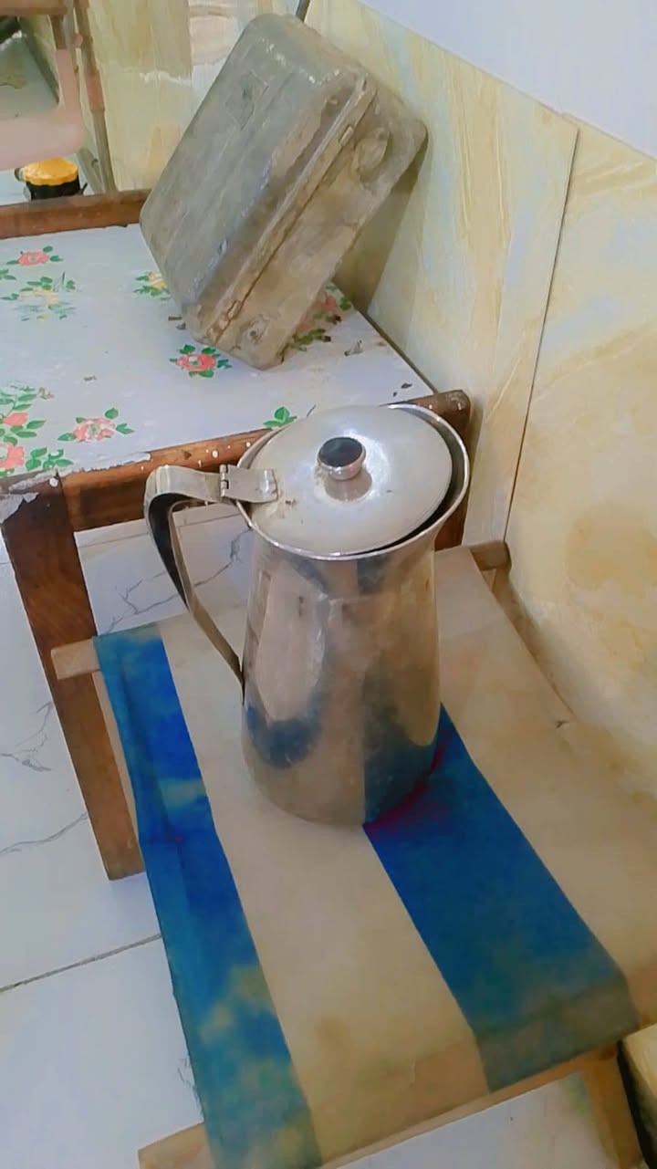 للبيع مكاني أبو دشير شارع الزيتون 
كل حاجه سعر 
او شلع ابيع 
هذه رقمي ***********
