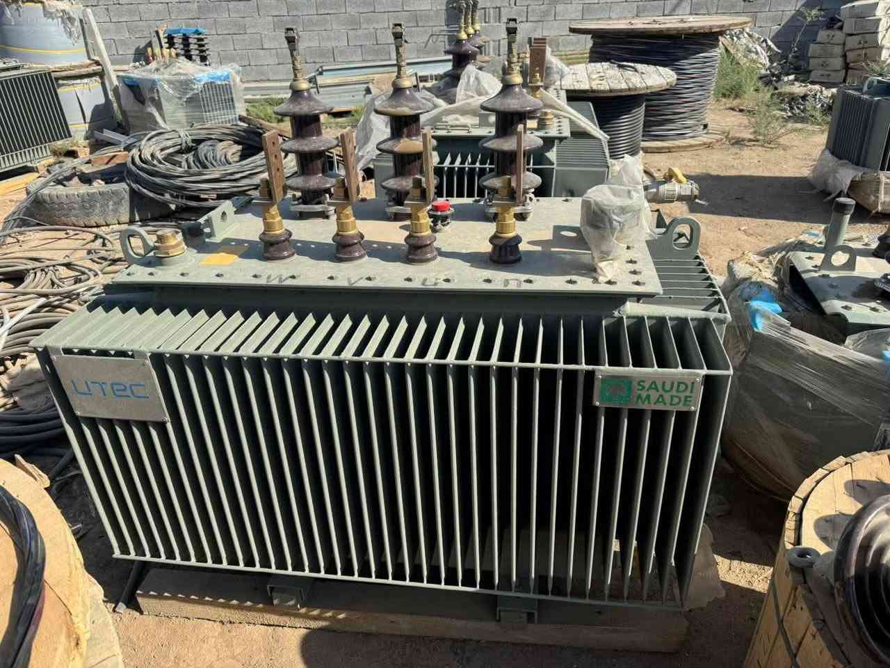 السلام عليكم 
يوجد محولات تركي المنشأ ضمان حقيقي 
100kv
250kv
400kv
زراعي وفحص دائرة الكهرباء 

ويوجد لدينا جميع انواع الاعمدة الكهربائية 

اعمدة مشبك ناصي وعالي
اعمده دائري ناصي وعالي
فنجان ضغط واطي
فنجان ضغط عالي

**ولدينا اسلاك باكثر من شركة 

اسلاك المنيوم 35 ملم      50 ملم       70 ملم         95ملم
للاستفسار اكثر الاتصال 📞☎️

***********
***********
