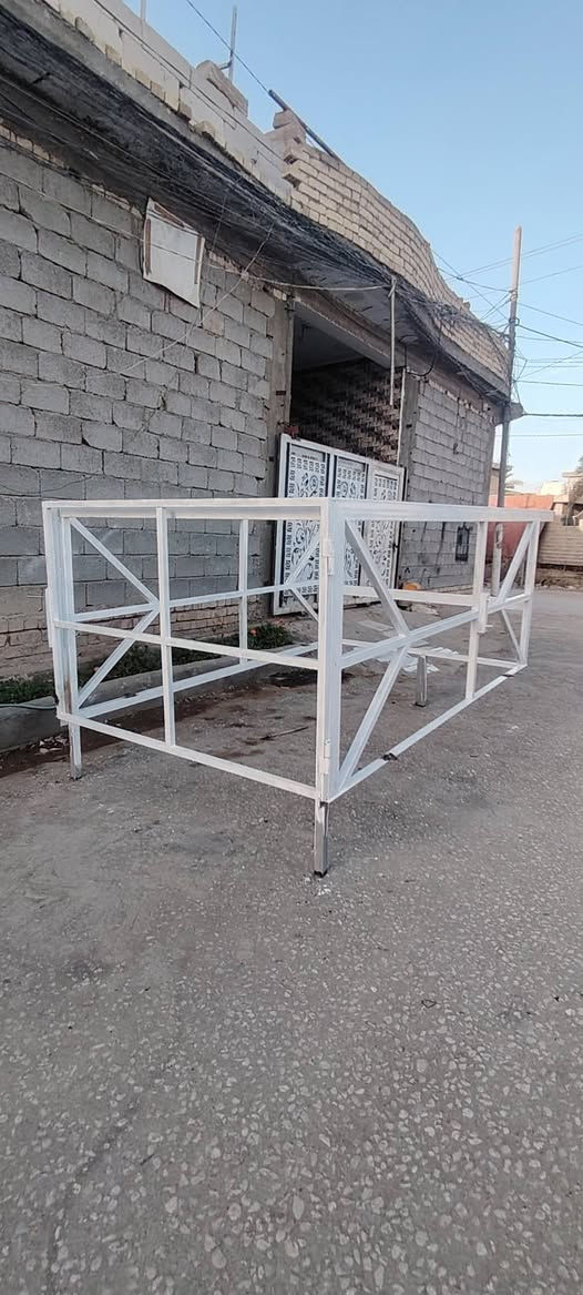 السلام عليكم متوفر محجرات تفصال حسب الطلب وباسعار مناسبه المكان كربلاء  الاستفسار الاتصال***********
