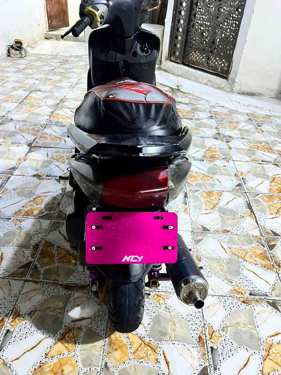 سلام عليكم سكنس للبيع نثيه شلعه ومعدل دراجه عليها تزويد دبلات خلفي امامي بلادي هاوزن بلادي سلف رياضي الدراجه ماعرف بوشتها شكد شلعه فول محرك جديد سعرها خاص مكاني بصره زبير مراوس بماكس نضيف بدون نطايح ممكان زبيرررر💘


**إذا كنت صاحب هذا الإعلان وتريد حذفه لأي سبب، رجاءا أرسل رسالة إلى الدعم الفني**