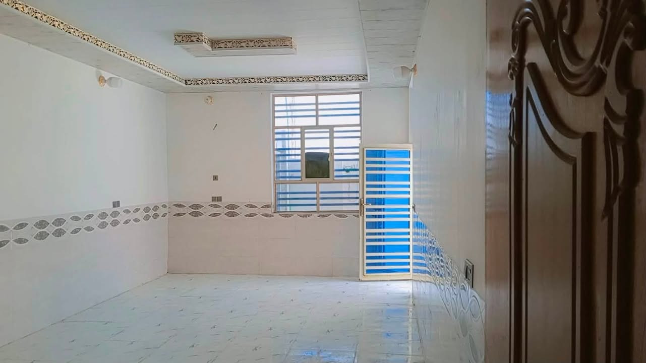 بيت للبيع المساحه 200 ركن شارع 20 طابو زراعي سند 25 مشمول بالتطويب معامله بيه مكانه خلف سياج المطحنه شارع الصب عمود 314 نجف مقابل ملحق الغدير البناء غرفتين وصاله ومطبخ وكراج سياره وصحيات داخليه وخارجيه واستقبال البناء صب اساس وسقف طابوك جمهوري الخدمات مي كهرباء وطني مولده ذهبي خط انترنيت ضوئي
*********** واتساب أو أتصال
