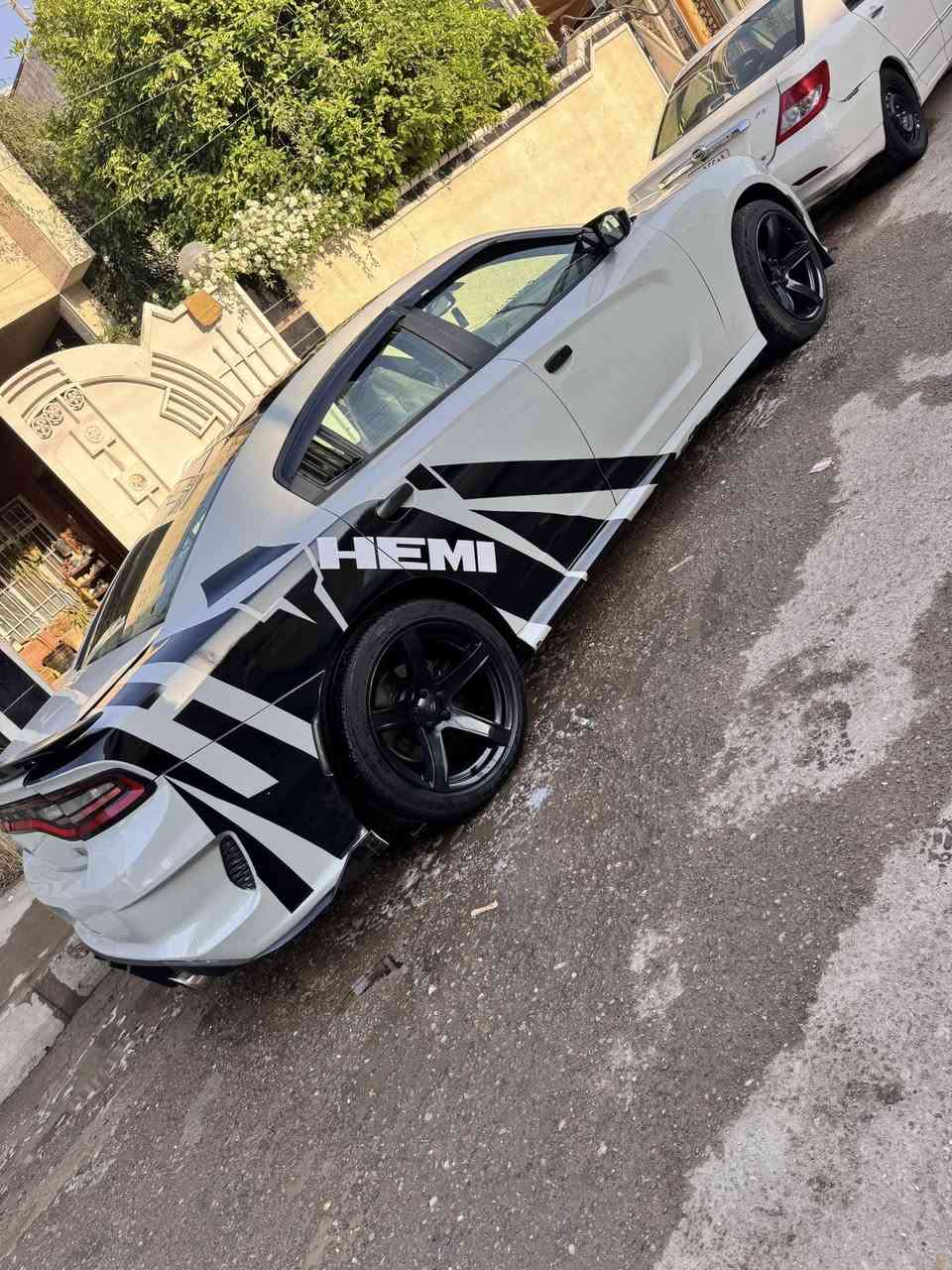 السلام عليكم جارجر بوليسي 2016 مكينه 5700تغير لون من رصاصي الى سموك السعر 144 بغداد حي الجهاد ***********
