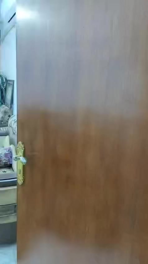 يا الله السلام عليكم بيت للبيع 100 متر بيت كامل ومرتب وكامل خدمات وقريب ؏ الخمسة كيلو  وشارعة 10 متر اي استفسار *********** او الخاص مفتوح
