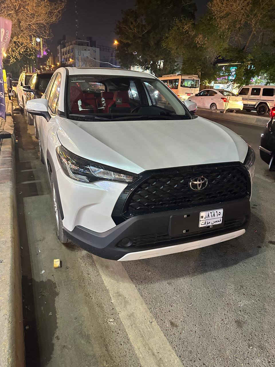 تيوتا كورلا كروز 
موديل 2024 
ماشيه 3000 km
ملاحضه سياره استيراد خاص بانزين فقط 
موصفات 
كشنات جلد 
بصمه 
سلايت 
هاندي بريك بصمه 
لون بيضه 
بيه رصعه بل جاملغ اماميه وبيه رصعه بل باب صدر  
رقم الهاتف ***********
