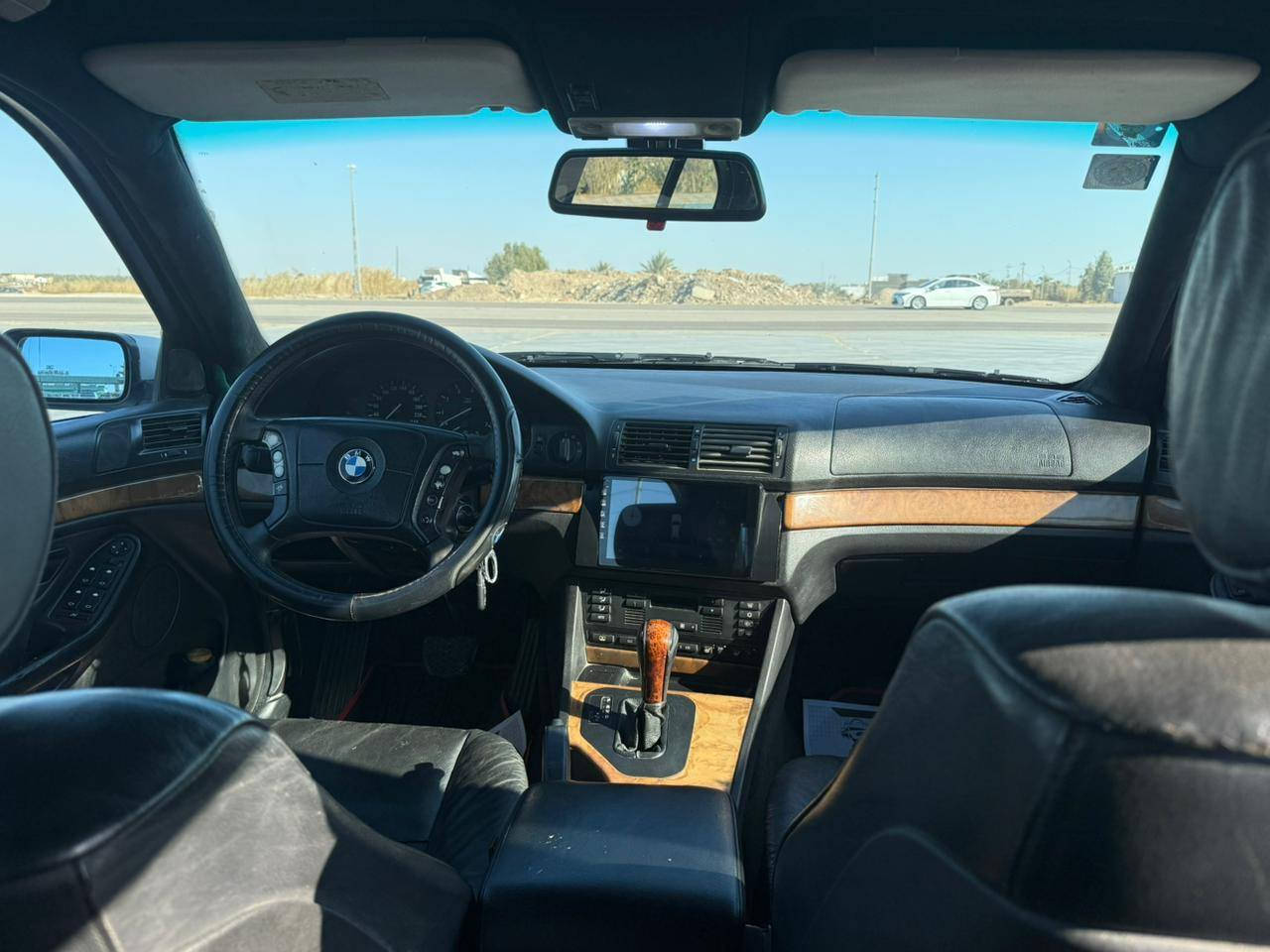 ٥٢٨ تك فانوس فول موصفات موديل ٩٨ غرفته كهرباء جلد برده كهرباء استيرن كهرباء تبريد منظومة ادامه كامله وفريز جديد تخم تاير جديد شاشة كاميرا حساسات خلفيه منظومه لايت عدسات اصليه محرك جديد حاويه رقم بغداد دولي هزه جديده مكانه بغداد سعره ٩٨ بيه مجال للشراي ان شاء الله ***********
