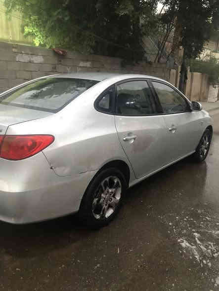 سلام عليكم افانتي خليجي موديل 9مكفول من حادث سيارة علا وضع شركه محرك 1600مكفول هو كير صدر امامي خلفي جديد تريك زيرو شرط رقم انبار مشروع وطني سعر 90وبيها مجال شي قليل حك جيه لعنوان بغداد حي لاعلام خلف جامع علي سجاد غير متواجد عل نت اتصل واني بخدمتكم *********** اخوان سياره بيها جراد شوفت عينك
