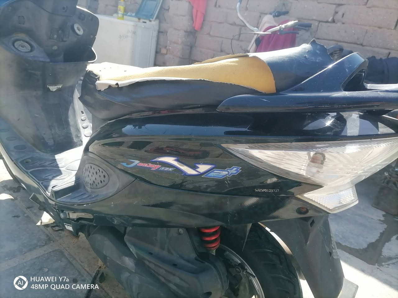 السلام عليكم دراجه للبيع كامكو V2ما ناقصها اي شي دراجه حلو ونضيف السعر 550 وبيها مجال للاتصال على ***********
