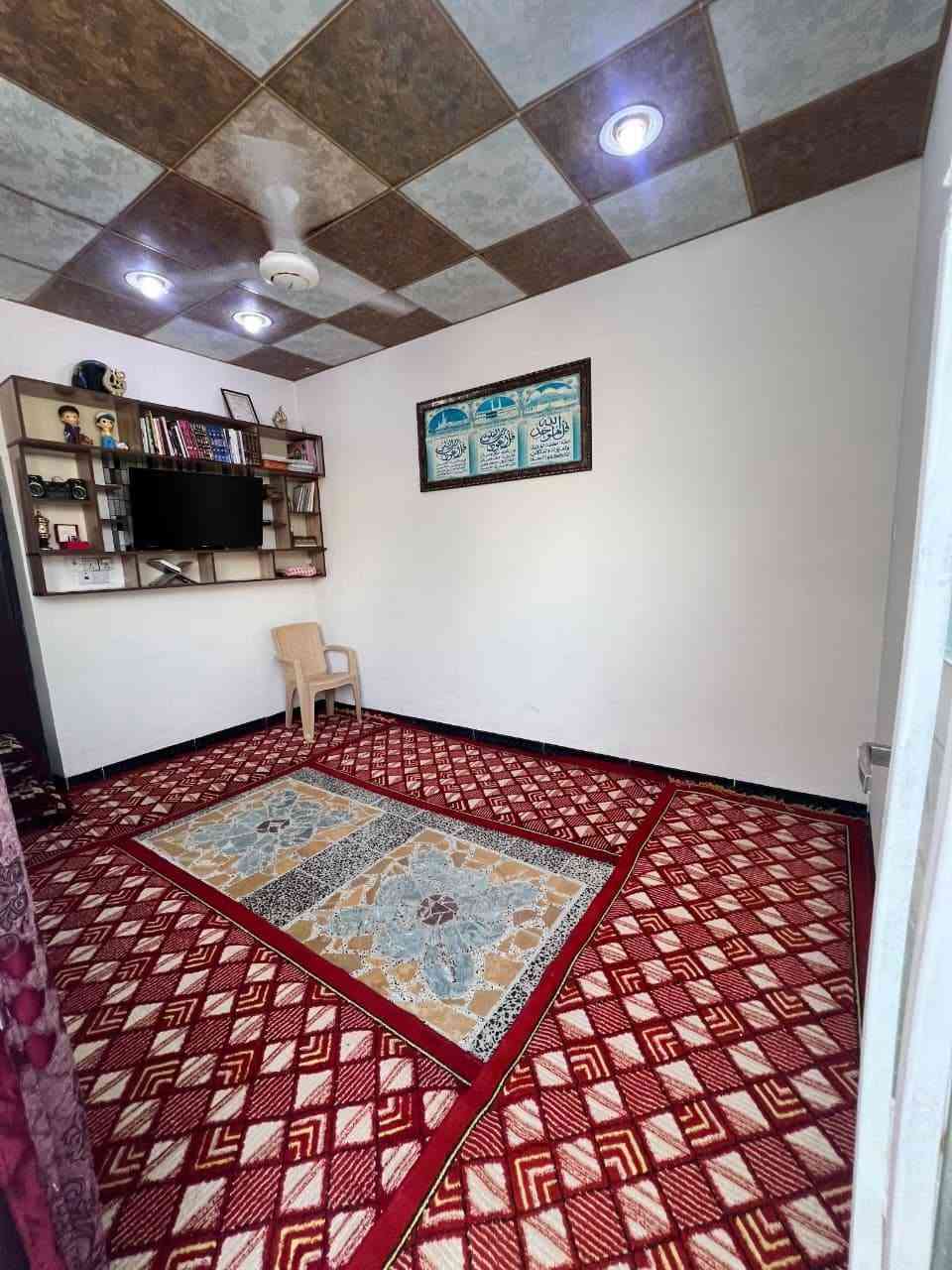بيت للبيع وفي حي المثنى شارع بنات الحسن 
المساحه 100 متر 
الواجه 6.6
النزال 15
للأستفسار ارسل تم او الاتصال
***********
