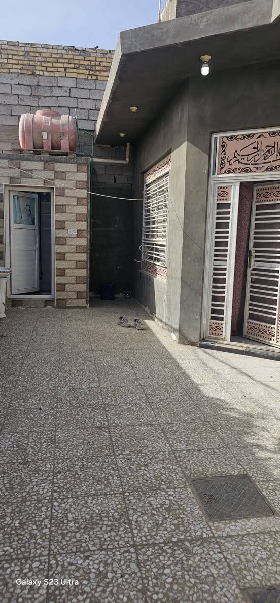 دار للبيع  بزراعي نجف حي  ميسان خلف سكله الكرعاوي  المساحه ٢٠٠ متر بناء درجه اوله  غرفتين  اوصاله اومطبخ وستقبال وصحيات   السعر 90 مليون اتصل   ***********
