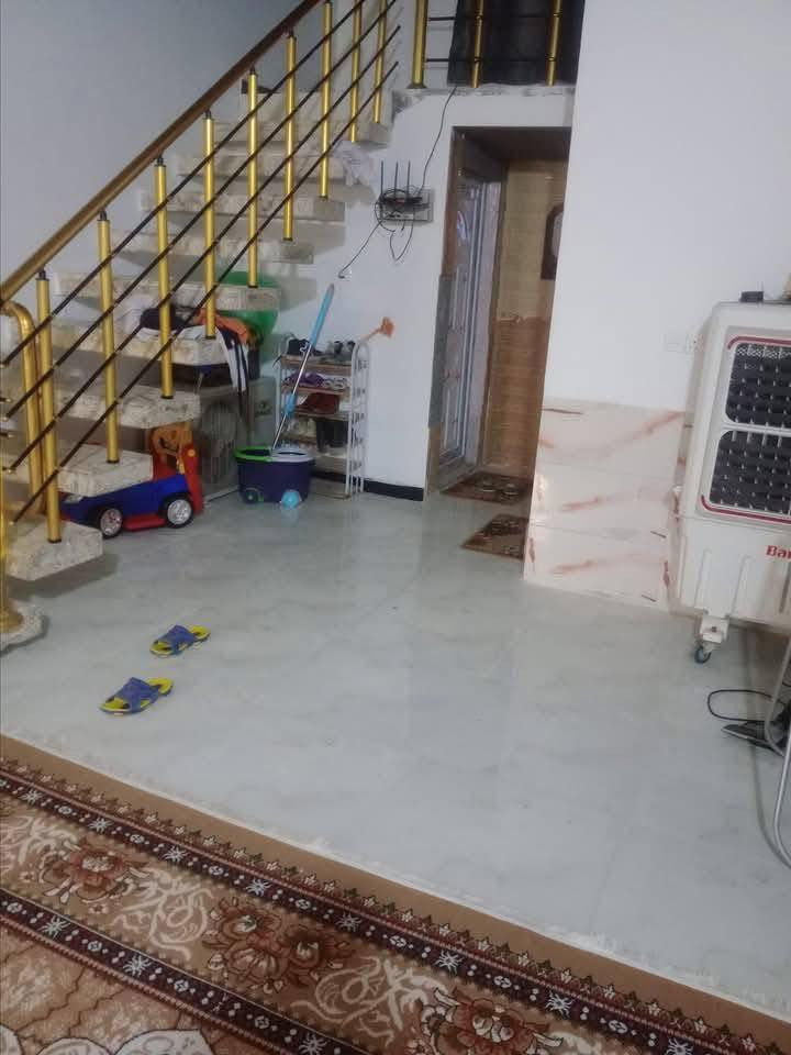 بيت للبيع طابو زراعي سند ٢٥ مساحة ٢٥٠ متر بحي ميكانيك شارع حماية منشأة البيت بناء نضيف عوزه فقط سياج خارجي السعر ٣٥ وبي مجال قليل الاستفسار ***********
