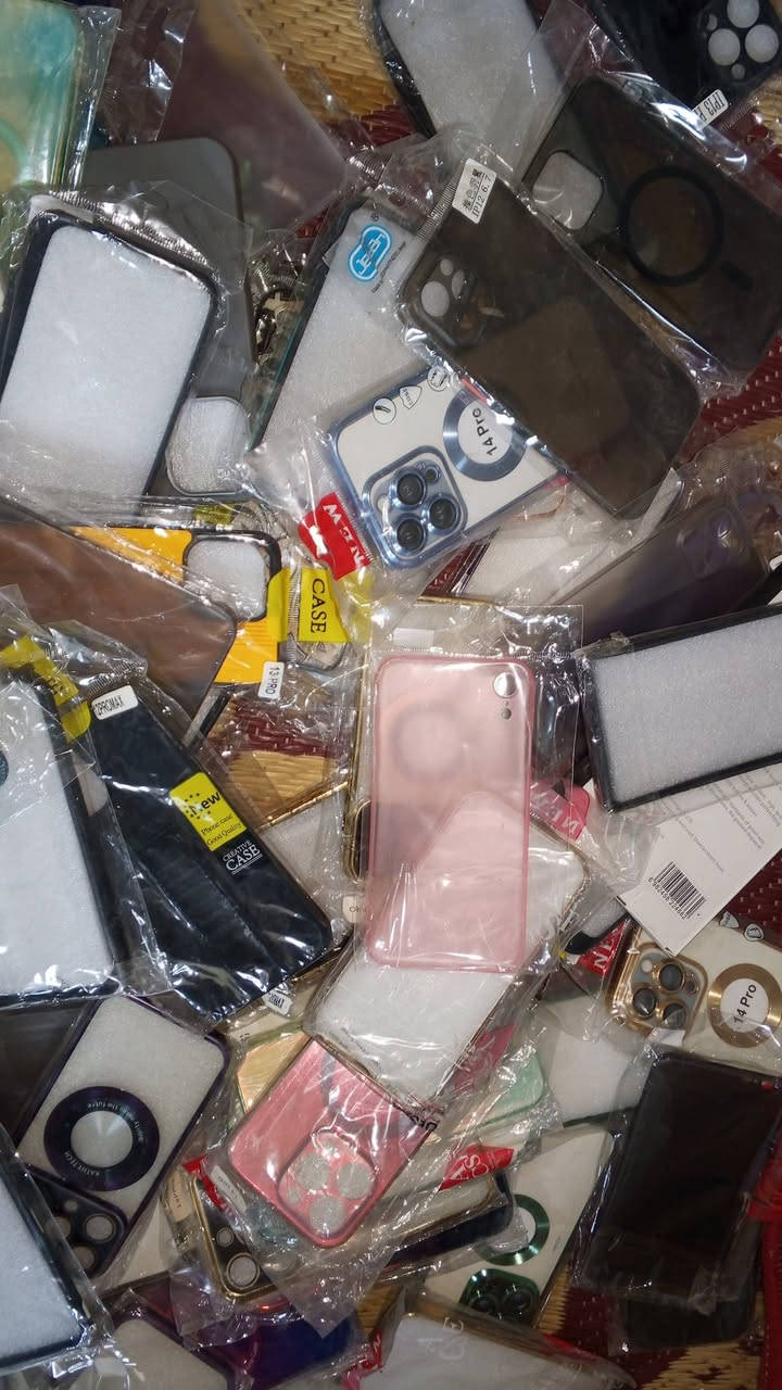 السلام عليكم 

متوفر كفرات   العدد.  3.000قطعه 

ابيع كل الكميه 

متوفر توصيل جميع المحافظات 🚕 
التوصيل مجاني 🔥🔥🔥🔥🔥🔥

الايتمات ايفون  والترا كلكسي هواوي ريلمي ريدمي انفنكس بوكو هونر مشكل يجيك كل الايتمات 

السعر 750الف وبي مجال 

واتساب ***********
