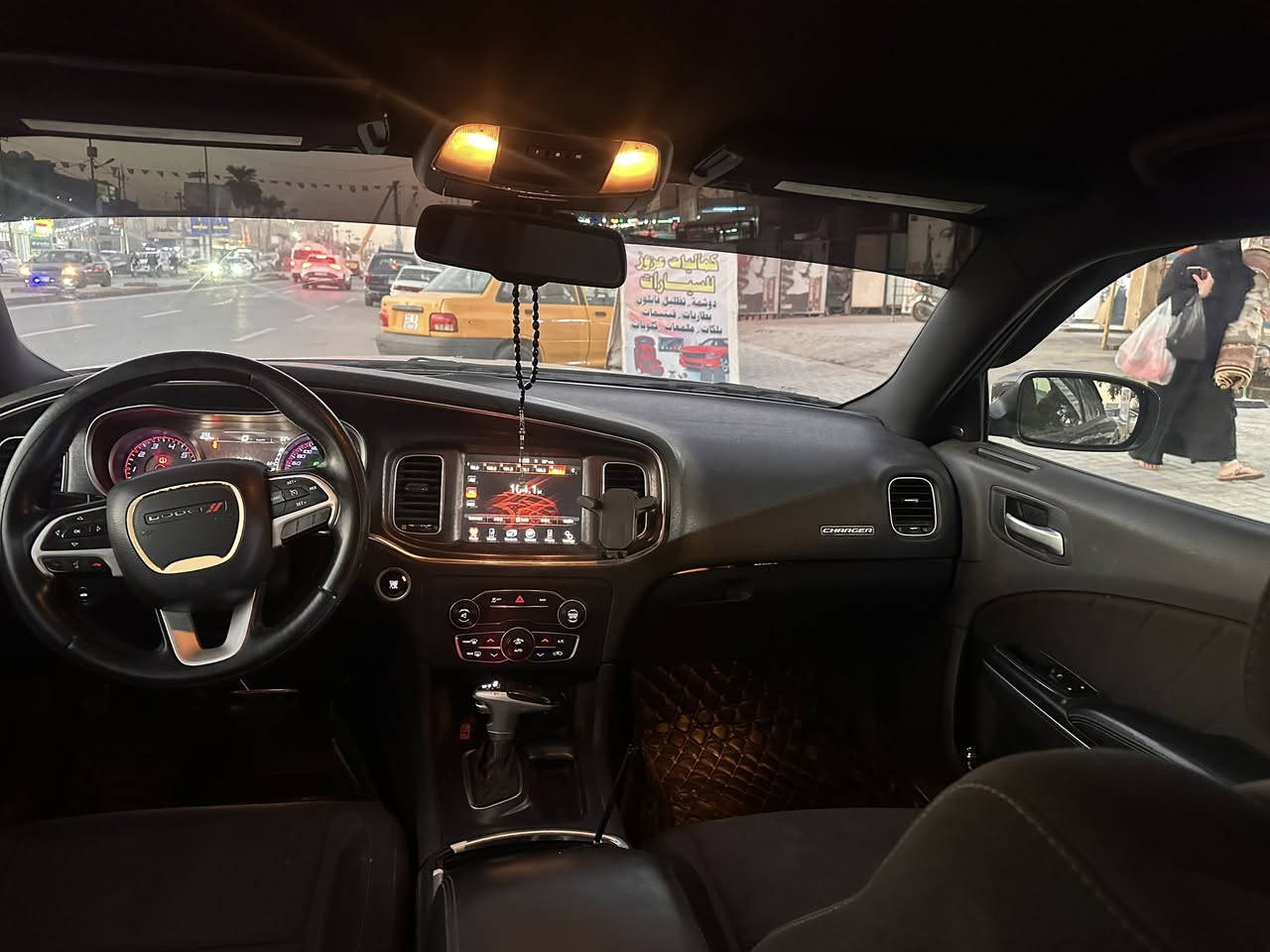 سلام عليكم
دوج جارجر 2015 sxt. 3600
كير مكين مكفول 
وارد كندي بدون حادث بدون ايرباك 
بدون دواخل 
بيه ٣ قطع صبغ بل عراق اثر شخط 
بجم كبس سياره فول مواصفات ماعده الفتحه
شاشه جبيره 
كير طياره 
حساسات خلفيه
تحكم ستيرا
كشن كهرباء
دعاميه srt
عنوانه بغداد الدوره
سعر 159 او بيه مجال للشراي
تصل وبيك خير وتدلل 
***********
