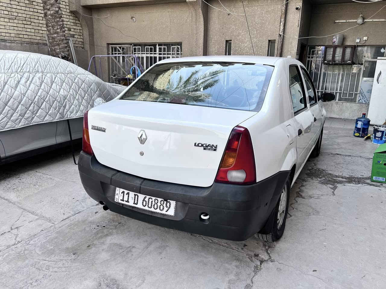 السلام عليكم
رينو لوكان 2009
سيارة نظيفة وبدون ضربة  بيها رصعات بسيطة 
ترايك وين متريد 
السعر 60 ورقة وبيها مجال بسيط جداً 
***********
