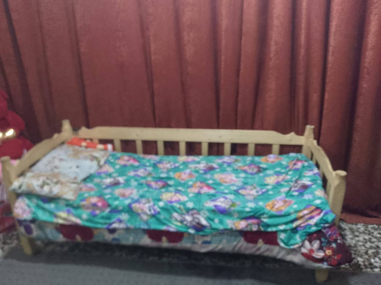 للبيع غرفه نوم صاج ٣٠٠ جرابي ٢ ام النفر يصيرن وحده فوك الثانيه او معزولات ثنينهن ٧٥ ***********
