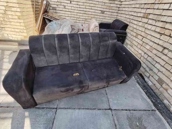 تخم ١٠ مقاعد ٢ ام ثلاث نفرات و٢ ام نفرين نضيف اسفنج قوي بس واحد بي زروف موضح بصور اثر فحمه  سعر ٢٠٠ مكاني خطيب زراعي مولد الحمره ***********
