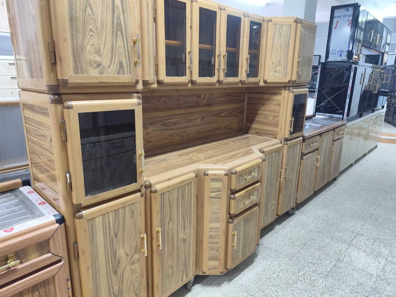 معمل ومعرض الشارقه لبيع وشراء كافة أنواع الكاونترات ***********
*********** ابو يزن الجواري
