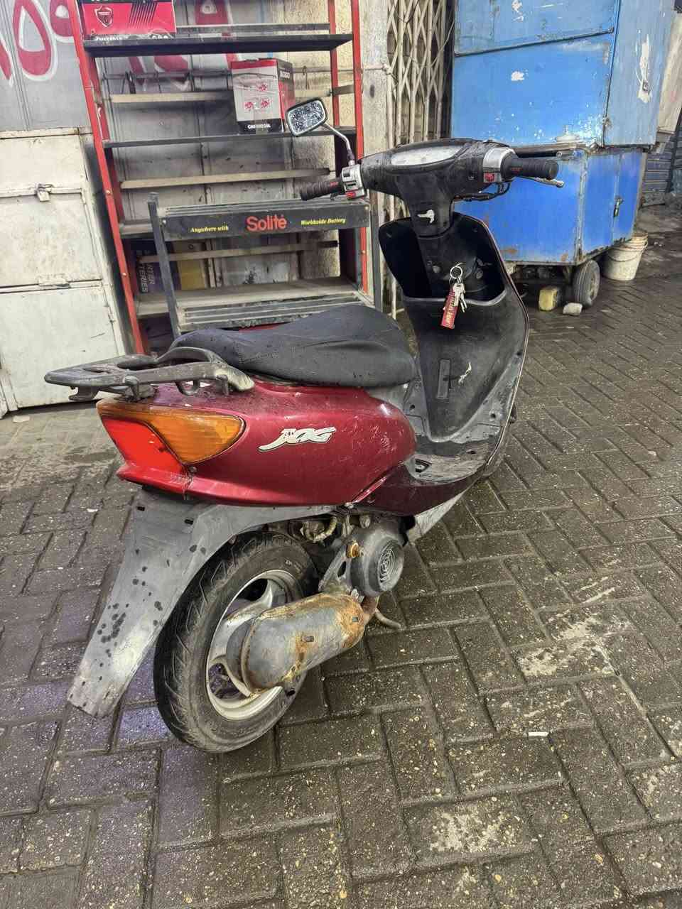 السلام عليكم
للبيع عصفوري 
نظيفة كهرباء كاملة
شلعة معدل سلف هندر نقص مابيها 300الف وبيها مجال الاعظمية
***********
