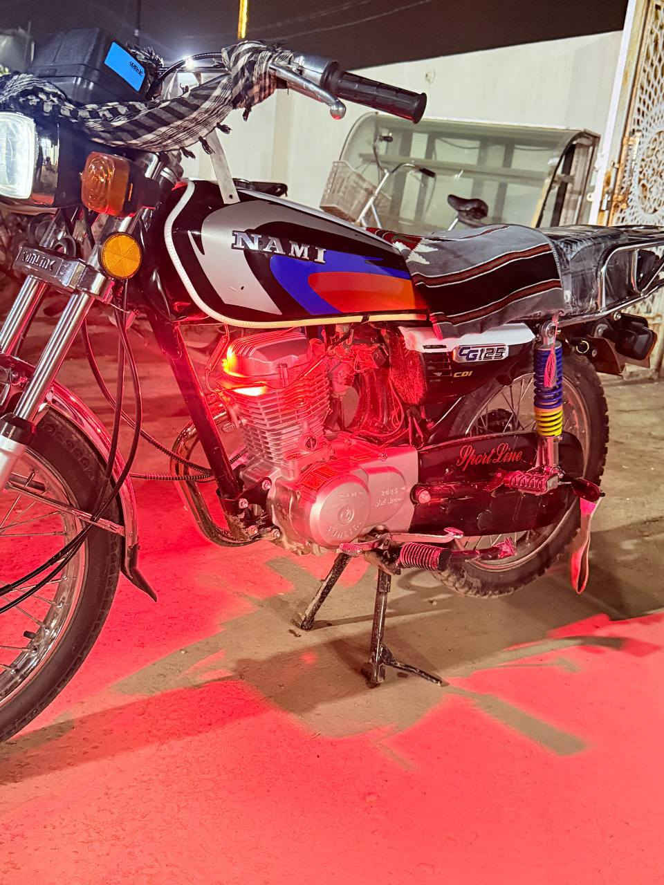 عمـي سلام عليـكم دراجه نامه سونك25طابه بـ26 للبيع دراجه كفاله عامه ممبدل بيها أي شي سبانه ممحطوطه ع محرك اوراق بيها مصارلها شهرين م̷ـــِْن منزلها رمبه تاخذها منا تترحملي نقص نهائياً كلها شغال اشاير لايت دشبول كلها شغال تجي وتشوف بعينك السعر 675 وبيها مجال للطيبين  (المكان ديالى الخالص) الرقم ‏‪***********‬‏ ولخاص مفتوح
