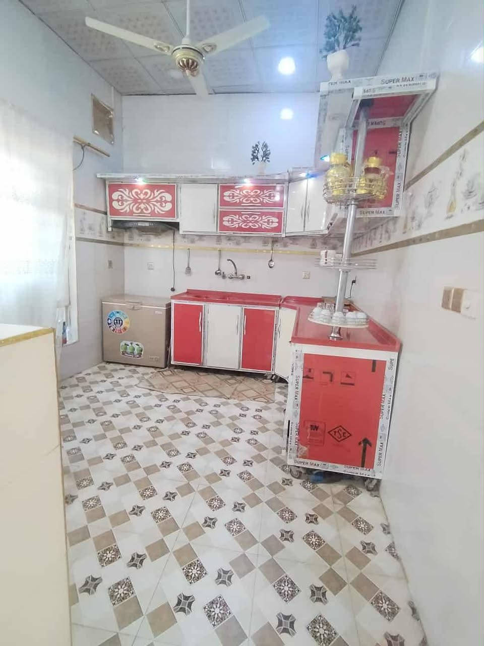 #يتوفر بيت للبيع طابو زراعي
الموقع شارع النفوس القديمه 
المساحه ١٥٠ متر 
بيت طابقين الطابق الأرضي بي صاله ومطبخ مفتوح ع صاله واستقبال وحمامات خارجية وداخلية ومنوره
الطابق الثاني 3 غرف ومرر بينهن وحمامات وسطح
للتواصل ‏‪0783 627 3260‬‏
