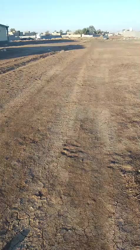 السلام عليكم شباب يوجد لدينا نص دونم ماء كهرباي مقابل  مدرسه التراث جديده رقمي‎0774 104 4278
