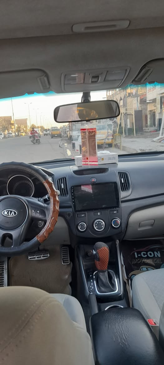 السلام عليكم للبيع سيراتو خليجي موديل ١٣ محرك ١٦٠٠ رقم أربيل انكليزي السيارة بيها ٣قطع صبغ صور السونر في المنشور للإستفسار *********** السعر ٩٨ورقة السيارة باسم شخص في بغداد
