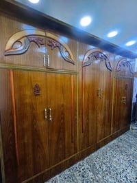 غرفة نوم صاج • ٦ أبواب • نظيف