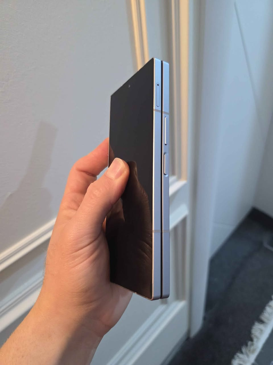 Samsung Galaxy Z Fold 6 
256Gb Ram 12
جیبالە

95% خاوێنە
ئیتاڕی زۆر پاکە تەنها شاشە بچووکەکەی ووردە شوختی هەیە
بێ ئەشیایە

620$ السليمانية, العراق


**إذا كنت صاحب هذا الإعلان وتريد حذفه لأي سبب، رجاءا أرسل رسالة إلى الدعم الفني**