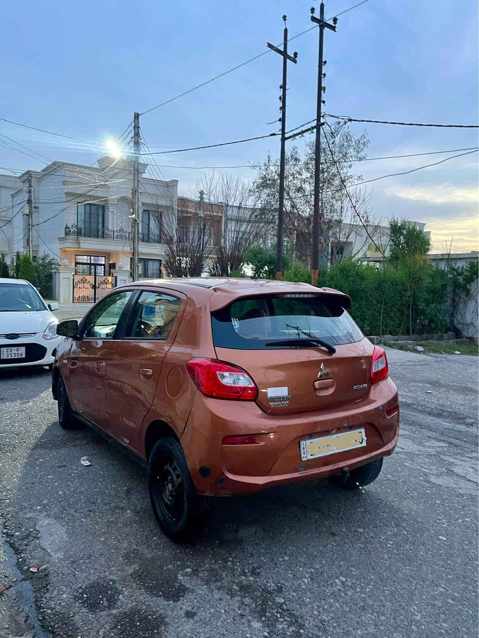 میراج مۆدێل ٢٠١٧ ٣ پارچەی بۆیاخە کەمێک ساردە کوتی هەیە گێر مەکەینە تەبردی بەشەرت بەناوی خۆمانە سەنەوی هەزەی تازەیە سەیارەکی جوانو پاکە سیتەمی غازی توردکیشی بۆ دانرەوە 
سەعریشی ٧٤ مەجالیکی برایانە 
*********** أربيل, العراق
