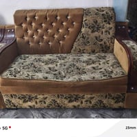 تخم • صوفا