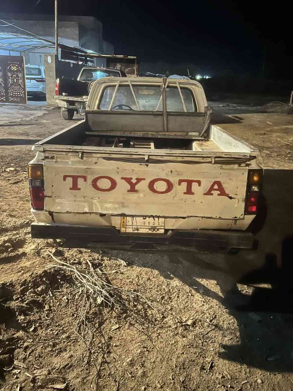 السلام عليكم بكم ٨٢ للبيع سياره جاهزه  كير محرك كهربائيات كله شغال رقم كركوك الماني السعر ٢٧ وبيهه مجال مكان تكريت ***********
