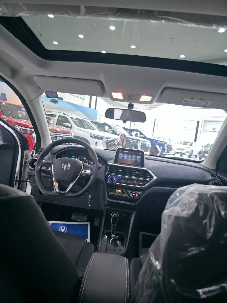 السڤن.....متوفر اقساط بدون كفيل فقط بمقدمة  والكاش  عروضة احلى
سنة الطراز 2025
الاداء 
محرك 1500 تنفس طبيعي +القوة الحصانية 105+العزم 145+حجم خزان الوقود 40L+گير 5سرعات dct +دفع العجلات 2wd+انظمة قيادة (2)سبورت ونرومال 
المواصفات 
فتحة سقف+كامرة خلفية مع حساسات خلفية +تبريد بستم +تحكمات مقود +تثبيت سرعة +مانع انزلاق +كشنات جلد +تحكمات مري +شاشة 7 انج 

للحجز والاستفسار الاتصال على الرقم ***********
