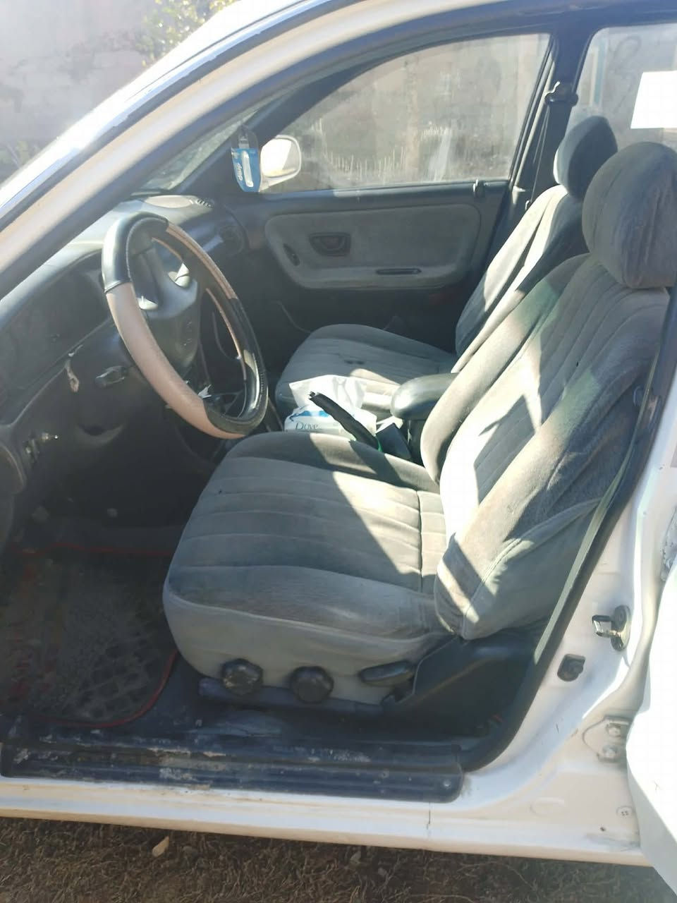 سوناتا.. ٩٤
نظيفه.. كير.. مصبوغه احزام... كير ومحرك خير من الله.. 
جميع الكهربائيات شغاله.. تدفئه وتبريد.. السعر....
٥٠.. وبيها. مجال... ديالى. المقداديه
***********
