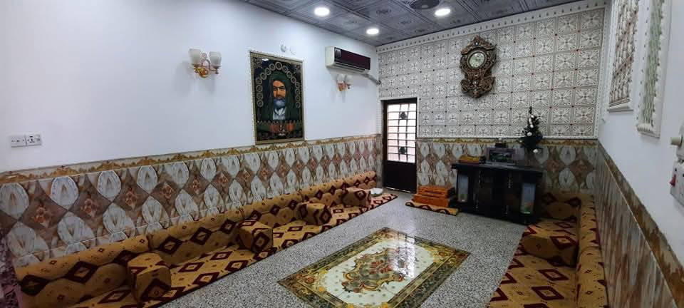 للبيع أو مراوس بيت مساحة 125 م زراعي سند 25
يحتوي على طابقين الارضي غرفتين وصالة ومطبخ واستقبال ومجموعة صحيات والطابق العلوي غرفتين..
.. 
الموقع طويريج شارع اربعين نزلة بيت عجس فرع مولدة علي صبري داخل فرع مسدود آخر بيت 
للاستفسار اكثر اتصل على الرقم  ***********
