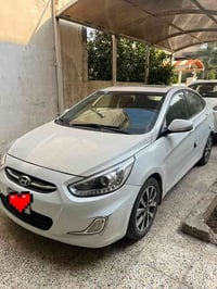 للبيع اكسنت ٢٠١٨ فتحة سقف كامرة وشاشه ماشية ٤١ الف رقم بغداد  جاملغ سا...