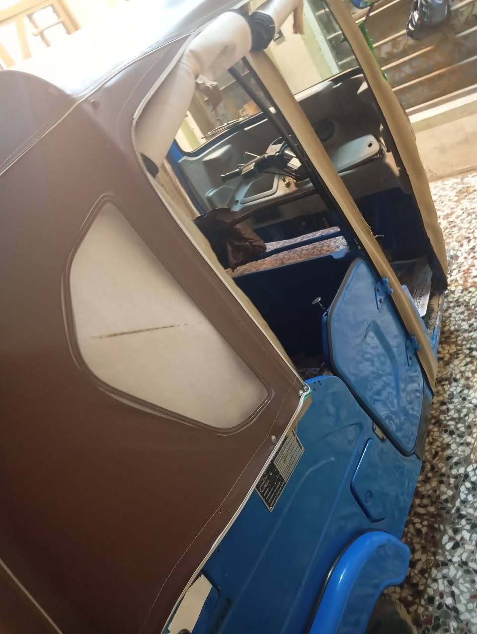 سلام عليكم اخوان تكتك بجاج فورسي مديل واحد وعشرين بيها مكينه مال زيل كلشي ماناقصها وين مايعجبك اتريها اوراق أصولي العنوان بابل ناحيه المتحتيه الحمزه الغربي للتواصل على ***********
