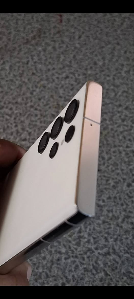 S22الترا
ذاكرة ٢٥٦
مستبدل شاشة وظهر
جهاز امريكي
السعر 350
***********
مكاني بغداد الشعب او اعظمية
