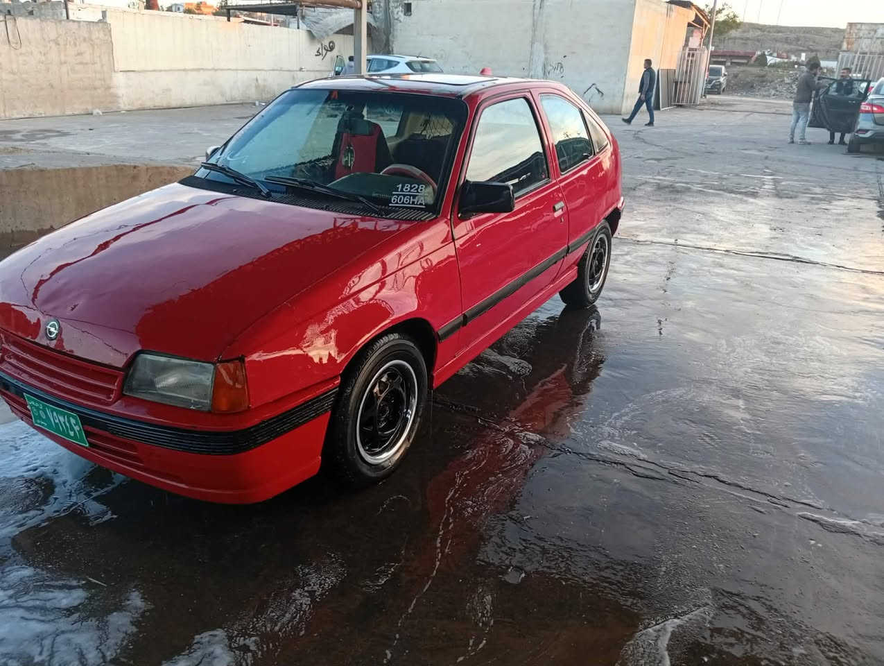 كاديت ٩١ السياره جاهزه علا حبايه و نص طخم حداديه طخم تاير جديد حتا السبير جديد كهربائيات كلها شغاله محرك نيسان سني نوزل ١٦ قطاره بل بانزين مال بيت باور ستيرن جديد فتحا بل سقف تحويل مباشر راعيها يريد رايد مراوس اذا اكو بي ام او غير شي حسب القناعه ***********
