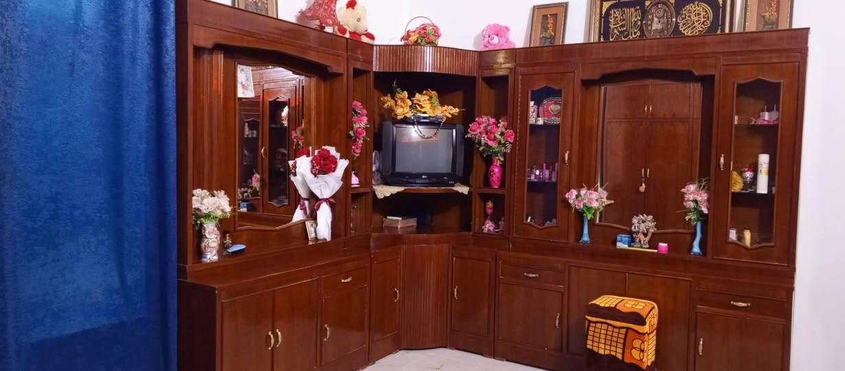 غرفة اخشاب للبيع احطاطه خشب تكمه السعر مليونين اوبيه مجال بسيط رقمي ***********
