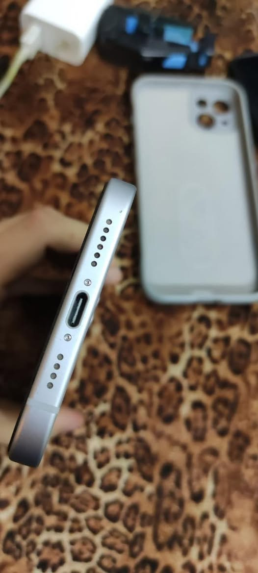 Iphone 15 plus معفي
Battery 97  
128g
With box
And original charger


**إذا كنت صاحب هذا الإعلان وتريد حذفه لأي سبب، رجاءا أرسل رسالة إلى الدعم الفني**
