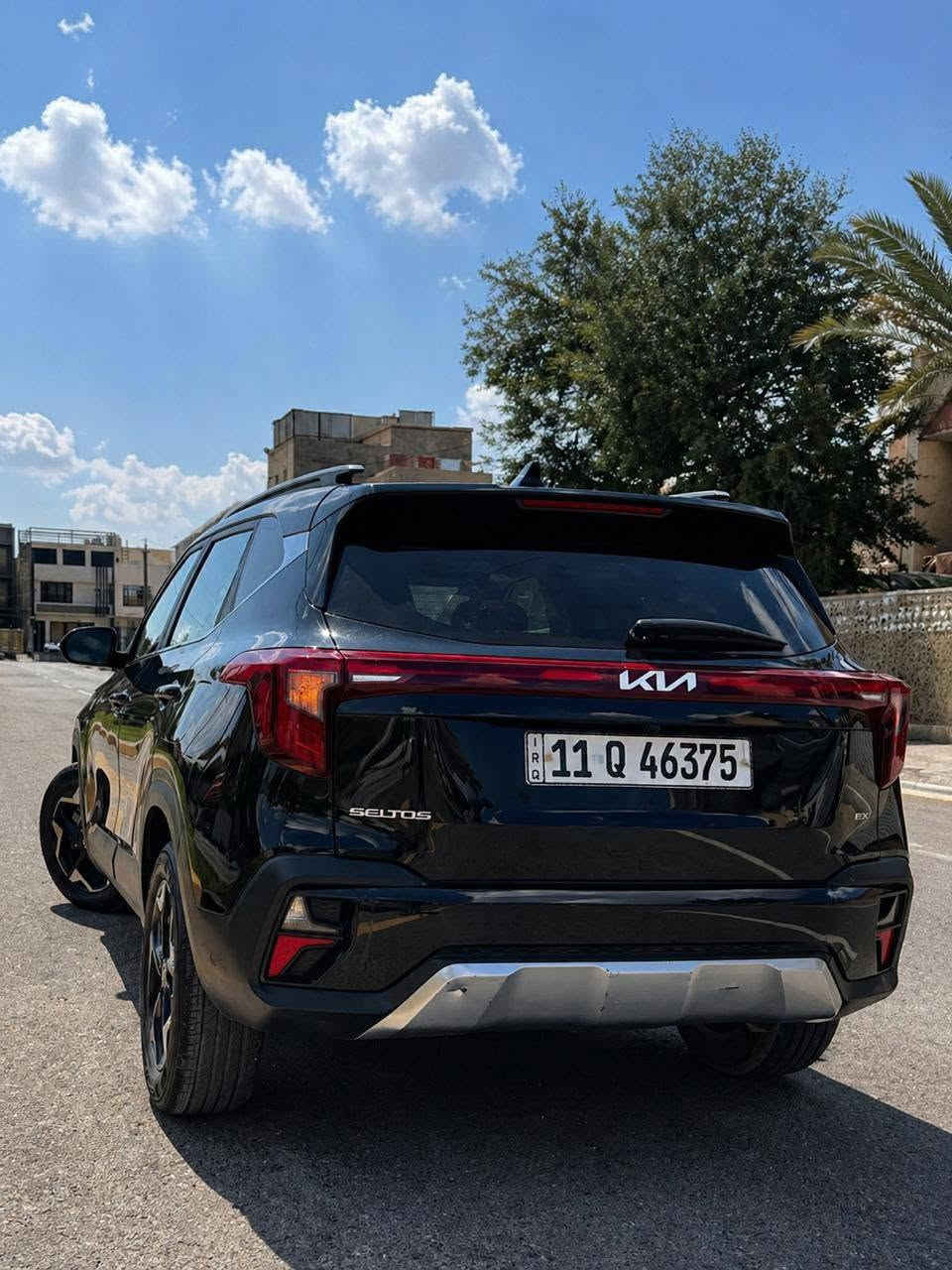 كيا سليتوس EX موديل 2024
Kia Seltos EX 2024 
اسود لامع 🖤🖤🖤
رقم بغداد انكليزي وباسمي 
محرك  2000 دوش المرغوب
3 وضعيات قياده
ماشية 40الف
الضرر بنيد وجاملغ الايمن 
وبارد بالإجماع الأيسر
 وشخوط بالباب الخلفي جهة يمني بسيطه
فول مواصفات  1/1 EX
سيلايت( فتحه سقف)
بصمه تشغيل وأبواب 
تشغيل عن بعد 
كشنات جلد
كشنات كهربائي 
كشنات هيتر 
تبريد قطعتين 
كاميرا دوره 
وشاشة كبيره 3 ثيم
لايتات زينو 
لايتات عدسات 
اشاير زينو 
بك لايت ليد
اناره داخليه تحسس
رادار امامي وجانبي وخلفي 
حساسات امامي وخلفي
قياده ذاتيه
ويل كروم 
حجر بيئة بلادي 
راديترات بلادي 
تخم تاير وباتريك جديد 
 سياره كامله على اخر حبه

العنوان / بغداد / مجمع بسمايه
السعر 175 ورقة وبيها مجال 
☎️ *********** واتساب 
صور الحادث ورقم الشاصي موجود بالمنشور 👇
واسف عالاطاله 🥰✋🏻
