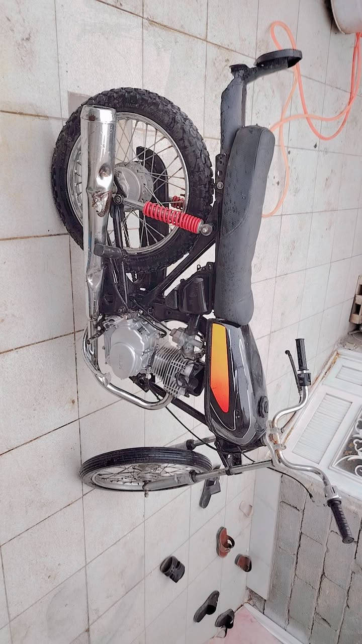 السلام عليكم من رخصه الادمن
4كير كلك نامه امتياز 25 مبدل ولفات فقط دراجه خير من الله شلعه و معدل تشك الكاع للبيع او مراوس 350 و بيها مجال كلش بسيط رجائن الي مو شراي لا يكسر بحلال العالم ***********
