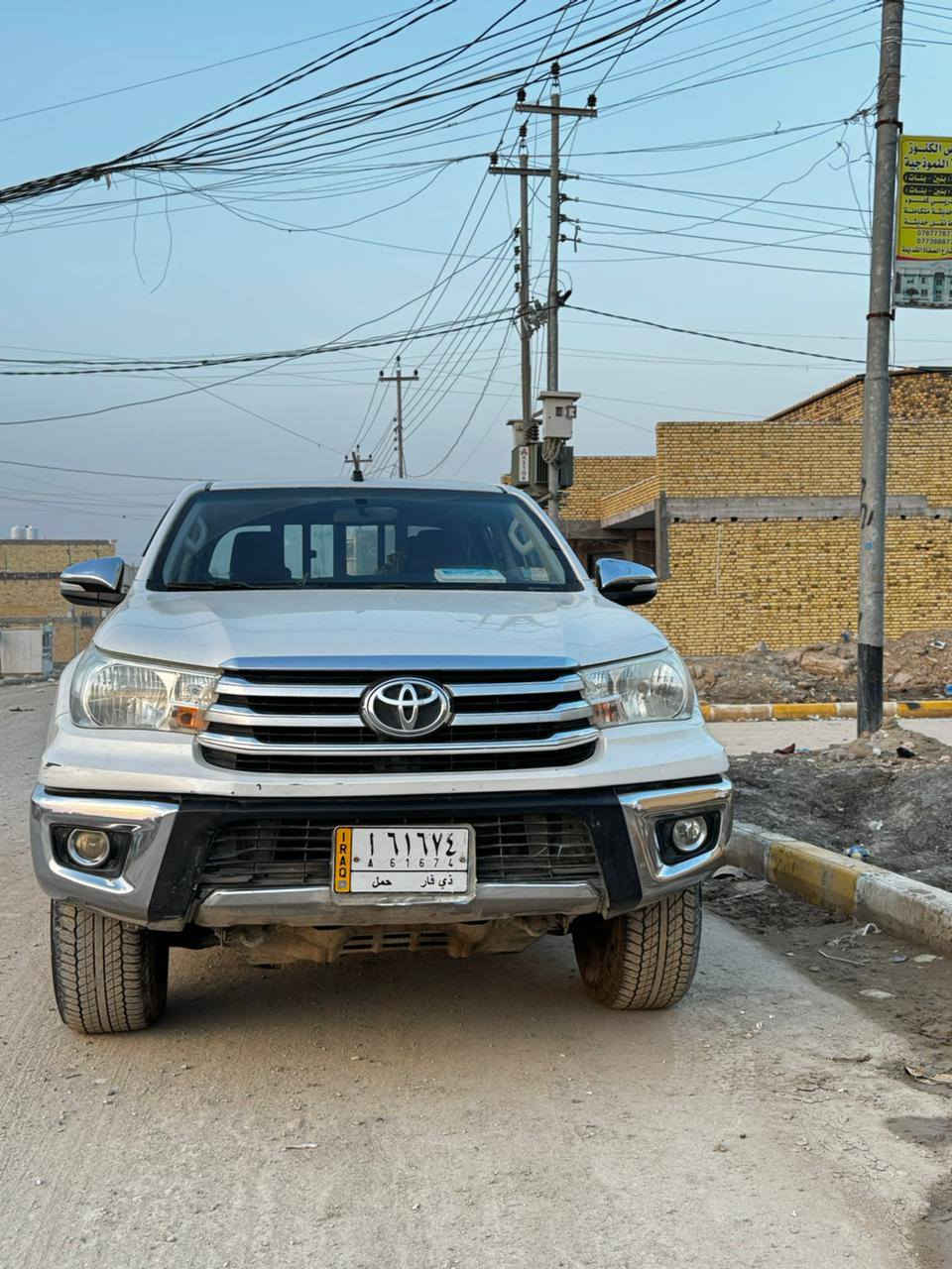 هايلوكس فور ويل ٢٠١٦ كويتي
السياره جديده بمعنه الكلمه كفاله ما عده طخه بل ذيل الخلفي وبارد قليل جدآآ
مكينه كير حداديه ادامه تخم تاير اصلي من الشركه كله كامل 
100/100
السعر :٢٢٢ ورقه و بيهه مجال حگ الجيه 
***********
