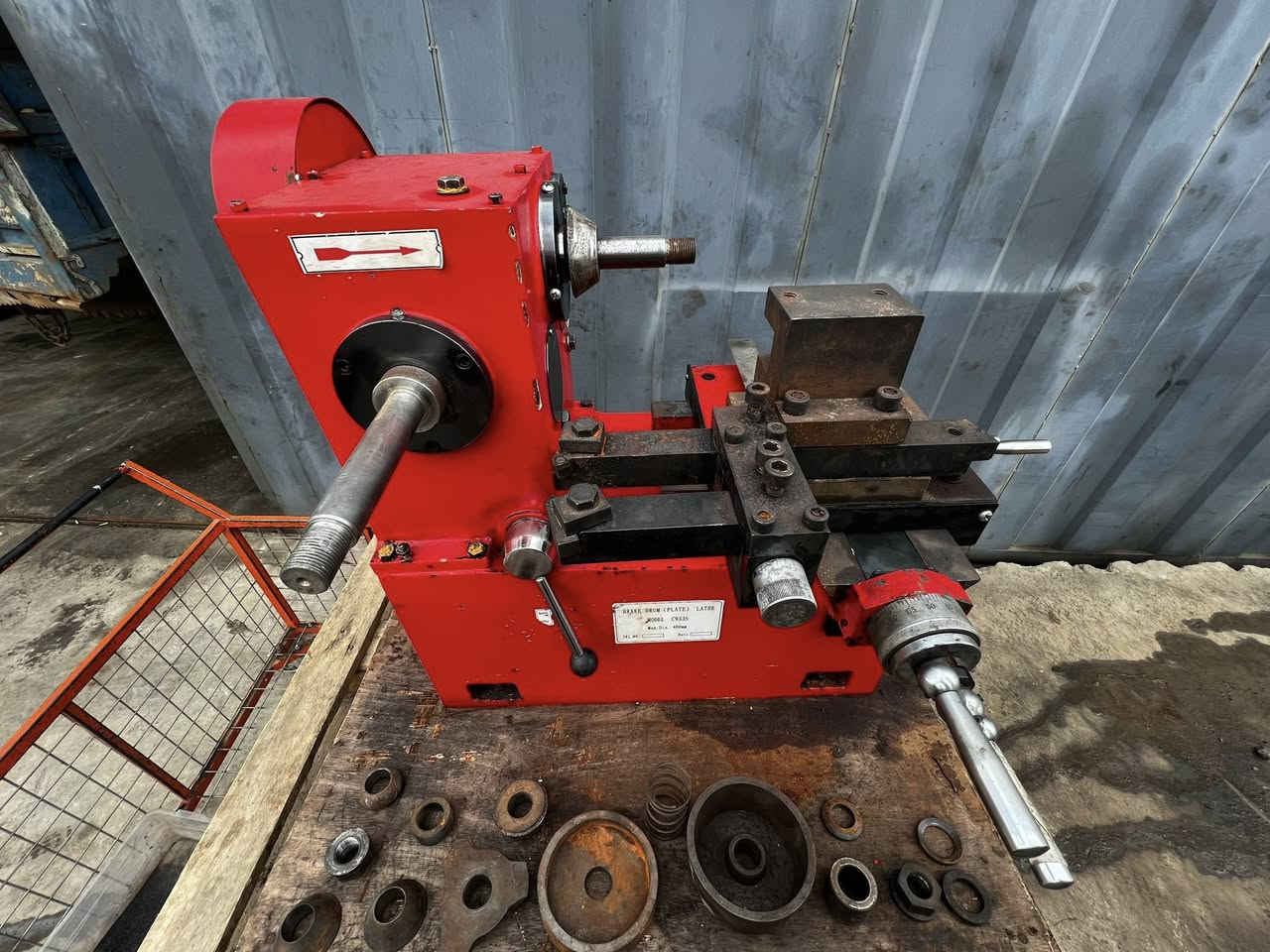 مكينة تصفير فلنجات شفتين داخلي وخارجي  مع جميع الملحقات مؤسسة صيني ممستخدم بالعراق  استيراد جديد  نظافه ممتازة  ... 

للاستفسار
 
هاتف:***********
