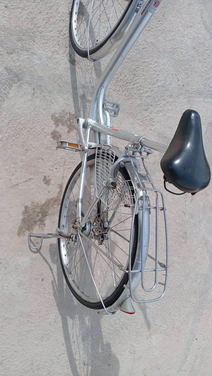 *********** السلام عليكم بايسكل للبيع حجم 26 سعر خاص
