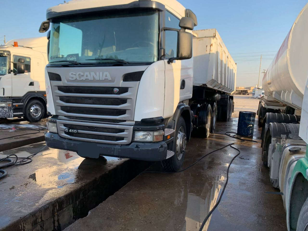 السلام عليكم لبيع سكانيه ٢٠١٣ شيراوي لبيع راس وعربانه سياره جاهزه الشغل سياره جديده مواصفات شيراوي كير الف رتايدر سياره تخم تاير جاهزه لاستفسار ***********
