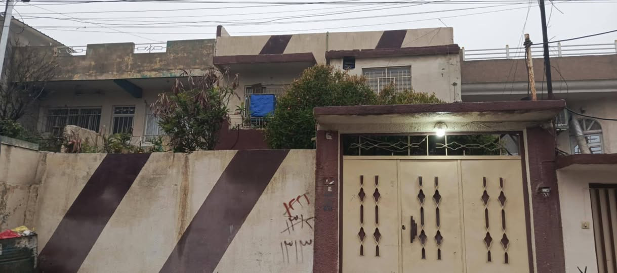 للبيع 🏡للبيع 🏡للبيع

دارفي حي الإعلام موقع مميز

المساحه ٢١٥م واجهه ٨م
سند سكني ملك صرف طابو الزهور بأسم الشرعي

بناء قديم نظيف قابل للسكن

للإستفسار الاتصال ع الارقام ↘️
*********** #اوس_العفاص
*********** #اوس_العفاص
#مكتب_اوس_العفاص_للعقار نستقبل جميع العروض العقاريه والاستثماريه 🏠
