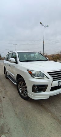 لكزس LX • ٢٠١٤ • ١٣٥٠٠٠ كم